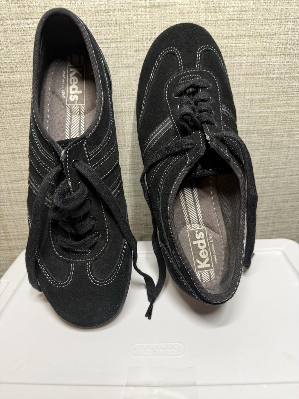 Keds Black Lace-Up Women's Athletic Sneakers with Contrast Stitching